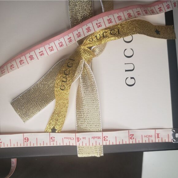 Gucci Gift Box Dustbag and Ribbon - Picture 5 of 6